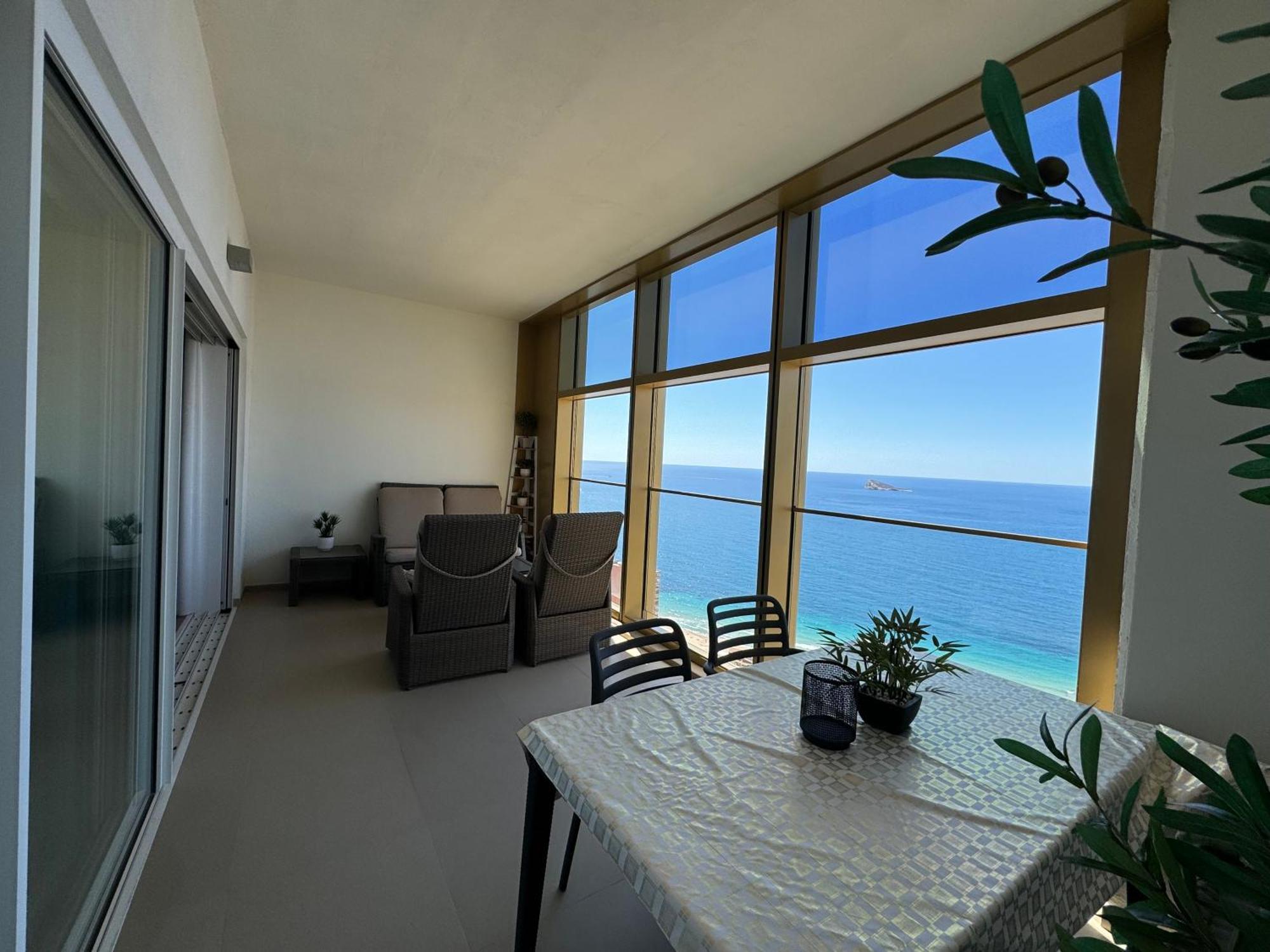 Intempo Sky Luxury Apartment 26 Floor Seaview Μπένιντορμ Εξωτερικό φωτογραφία